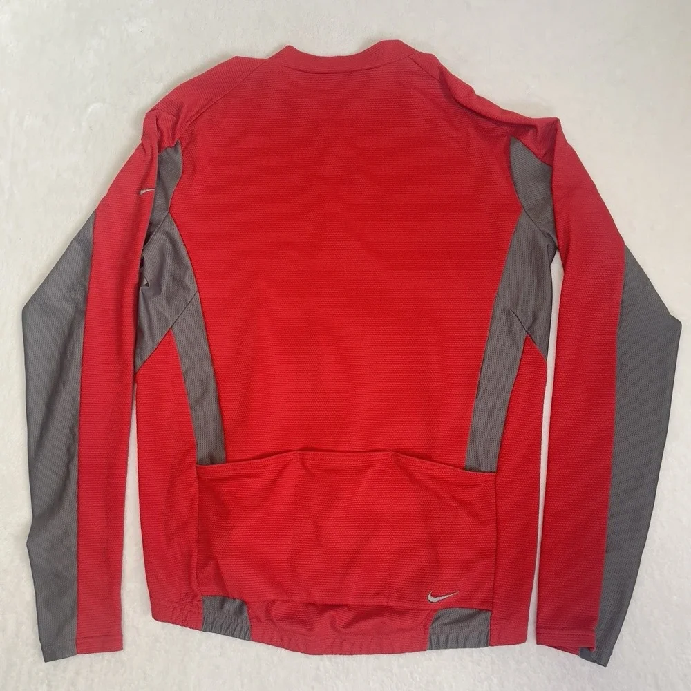 Nike sphere dry